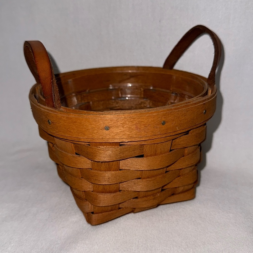 LONGABERGER BASKET & Protector. 2 Leather Handles. Vintage. Signed 1992
